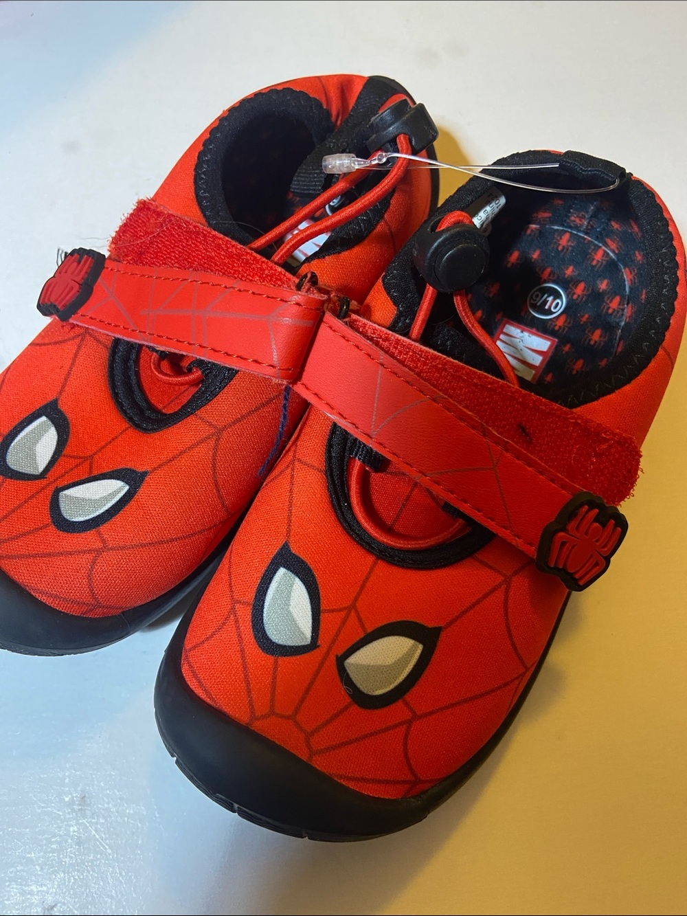 Marvel Red Spider-Man Kids Water Shoes with Strap sz 9/10